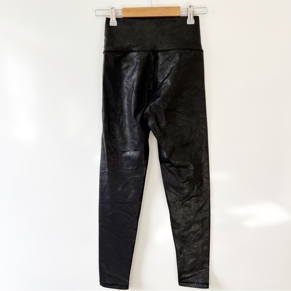 OFFLINE By Aerie Hugger Crackle Crossover Legging - Picture 5 of 12